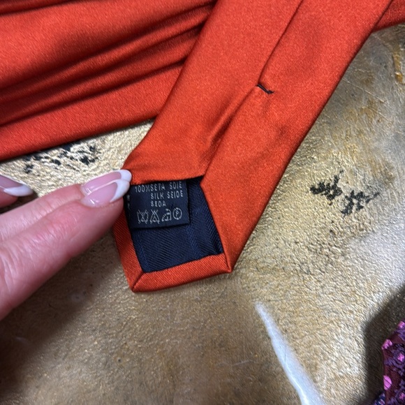 Orange Burberry Tie - 100% Silk - worn once, like new - Picture 5 of 5